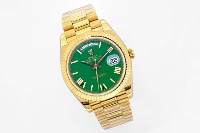 top-tier replicaRolexday displayDatejustK gold men's mechanical watch front view