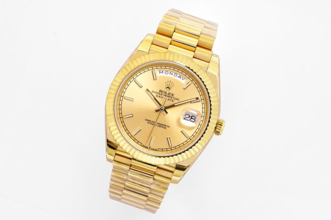 top-tier replicaRolexday displayDatejust 18K gold plate men's mechanical watch front view