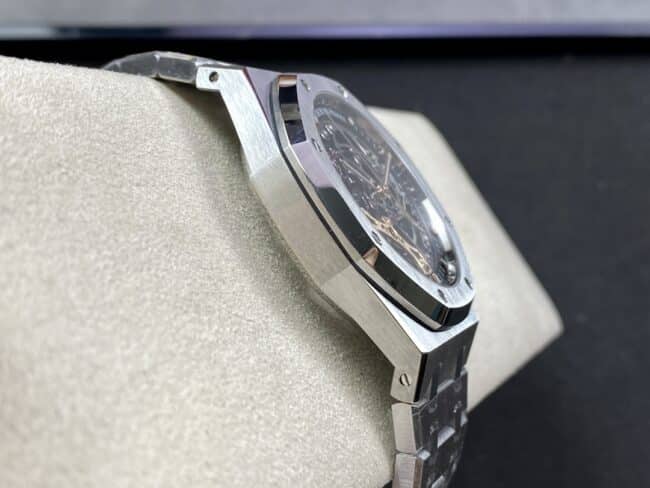 top-tier replicaAudemars Piguet Skeleton Royal Oak Offshore 15407ST.OO.1220ST.01 men's mechanical watch side view