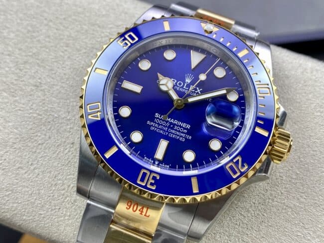 VS Factorytop-tier replicaRolex gold and blue Submariner 41mm new shell type genuine open mold men's mechanical watch front view