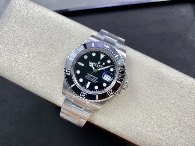 VS Factorytop-tier replicaRolexBlack Submariner 41mm new shell type genuine open mold men's mechanical watch front view