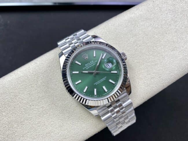 top-tier replica2022 official new color matching RolexDatejust41mmgreen dial men's mechanical watch front view