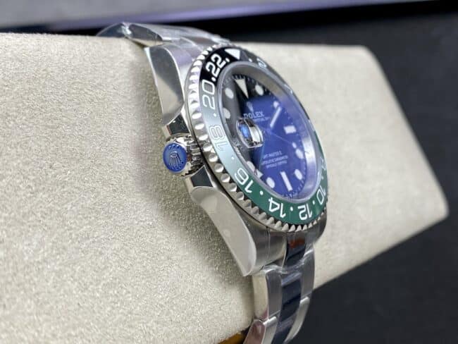 top-tier replicaRolex snow rose ring left-handed GMT-Master series GMT men's mechanical watch side view