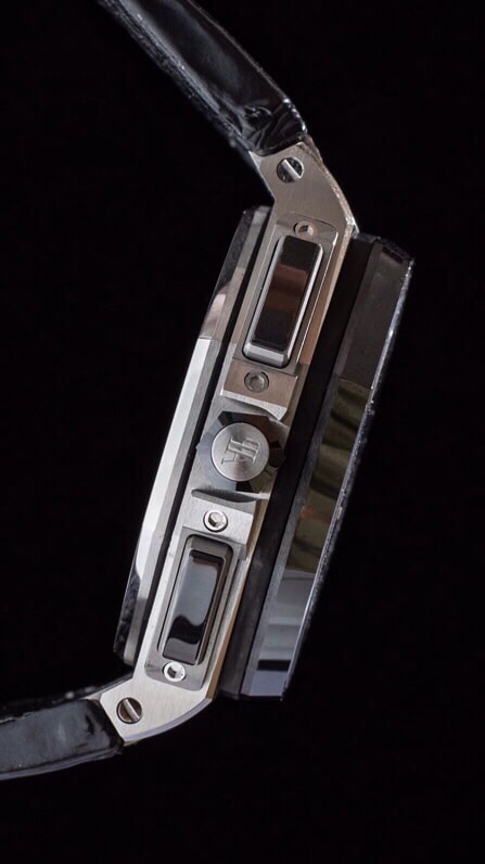Side view of Dachang high-quality replicaAPFblack dialAudemars PiguetRoyal Oak offshore 26400 capped version