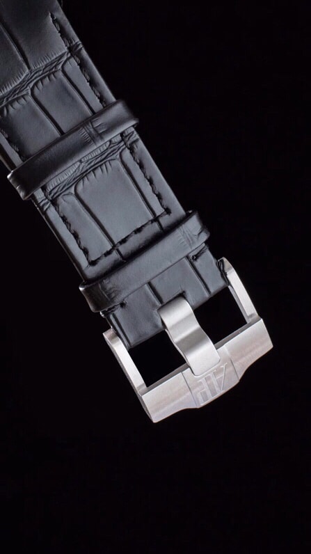 Dachang high-quality replicaAPFblack dialAudemars PiguetRoyal Oak offshore 26400 capped clasp picture