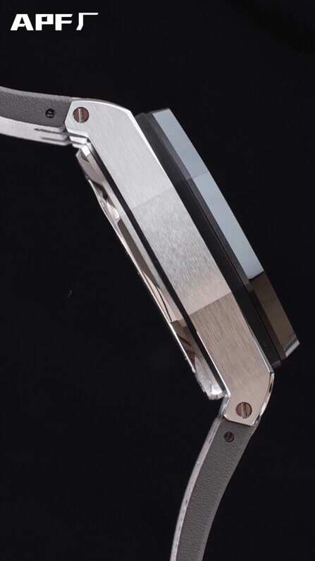 top-tier replicaAPF gray plate Audemars PiguetRoyal Oak offshore 26400 breaks OEM blockade technology watch side view