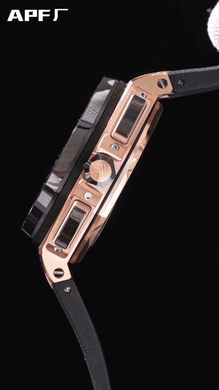 Side view of Dachang high-quality replicaAPFblack dialAudemars PiguetRoyal Oak offshore 26400 watch