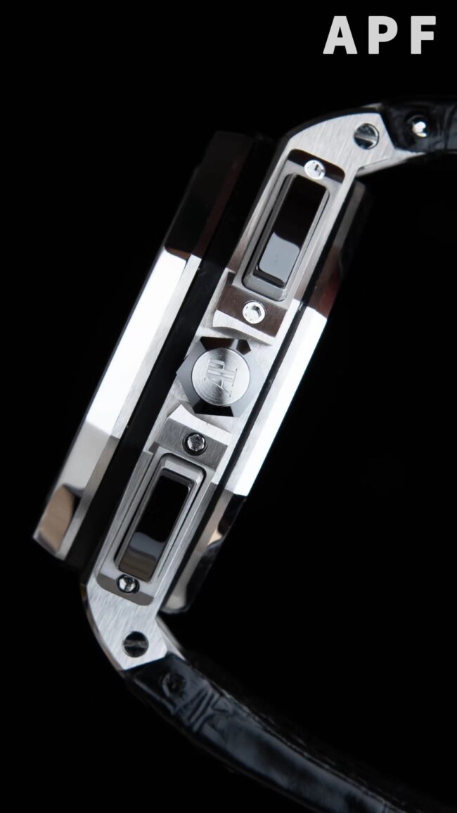 top-tier replicaAPFAudemars PiguetRoyal Oak Offshore 26400 watch top-tier white steel side view