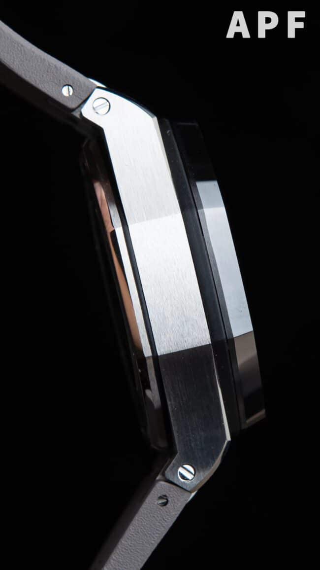 top-tiersuper cloneAPFAudemars PiguetRoyal Oak Offshore 26400 watch gray dial side view