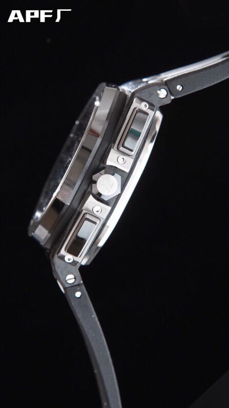 Side view of Dachang high-quality replicaAPFAudemars PiguetRoyal Oak offshore black dial26400ceramicchronograph watch devoted to research and development