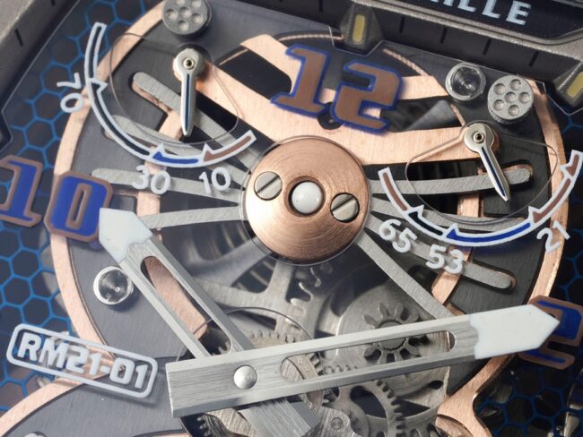 top-tier super cloneRichard Millerose gold creates a real wrist aircraft RM 21-01 aerodynamic tourbillon watch detail shots