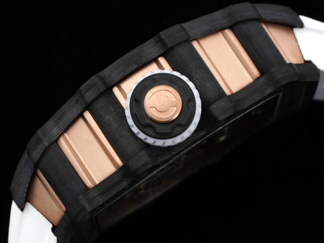 Top-tier super cloneRichard Millerose gold creates a real wrist aircraft RM 21-01 aerodynamic tourbillon watch side view