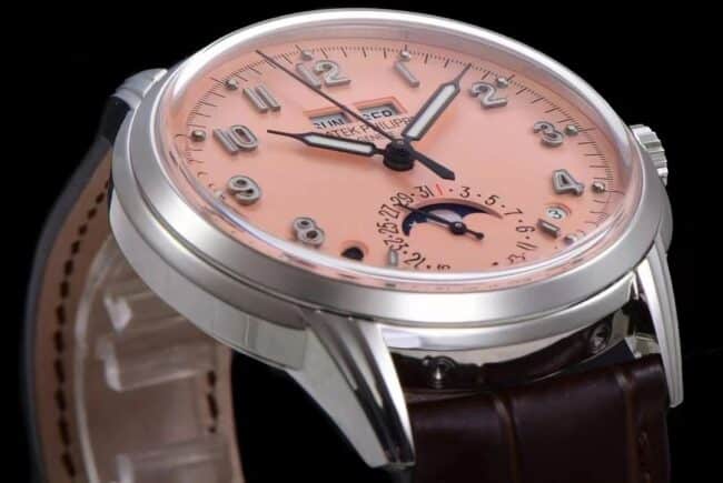 The big factory high-quality replicaGR spends a lot of money to create a classic timepiece—Patek Philippe pink 5320G-001 super complex timepiece with a diameter of 40 mm detail shots