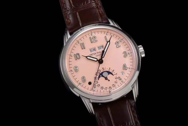 High-quality replicaGR, a major manufacturer, spends a lot of money to create a classic timepiece—Patek Philippe pink 5320G-001 super complex timepiece with a diameter of 40 mm, front view
