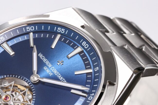 Big factory high-quality BBR2022 new model released Vacheron Constantin blue dial, the king of steel watches with peak appearance, travels all over the world tourbillondetail shots