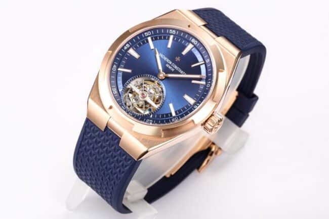 top-tier replicaBBRVacheron Constantin, the king of steel watches with the best appearance, blue dial, tourbillon, front view
