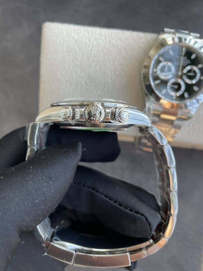 Side view of Rolex's new white steel Daytona 4130 movement men's watch from Dachang high-quality C factory