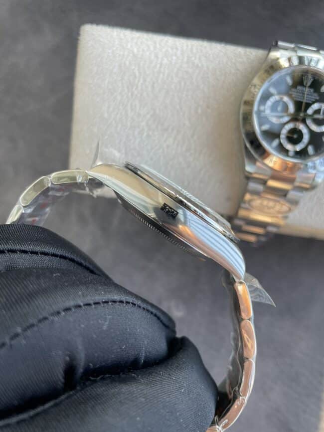 Side view of Rolex's new white steel Daytona 4130 movement men's watch from Dachang high-quality C factory