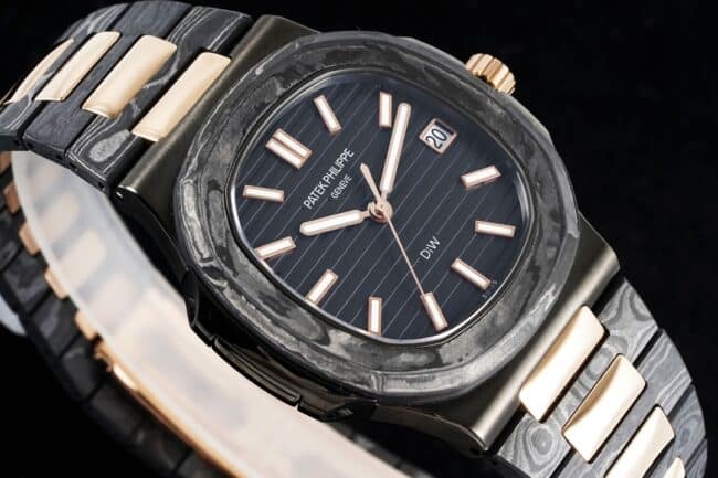The aesthetic presentation of Patek Philippe Nautilus5711 carbon fiber is reshaped by DiW to produce a watch front view