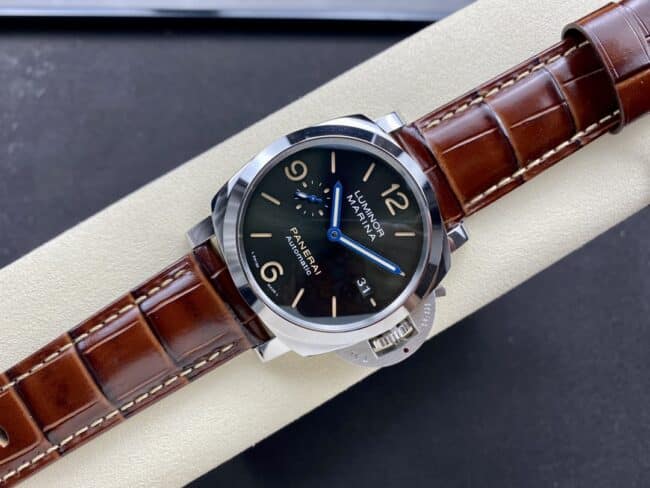 Dachang high-quality Panerai white steel green dialPAM1116 watch front view