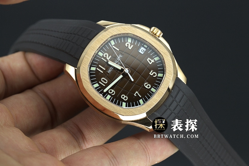WY factory Patek Philippe1:1super watch black dial white needle rubber model picture and price front live photo