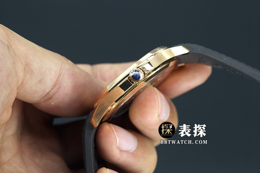 WY factory Patek Philippe1:1super watch black dial white needle rubber model picture and price side live photo