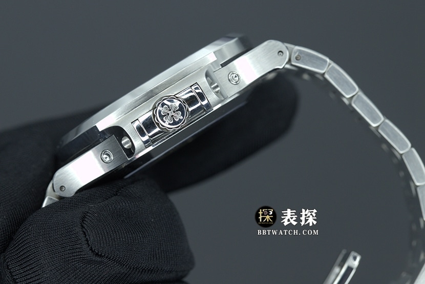 GR factory Patek Philippe sports elegant 5726 top-tier watch men's annual calendar blue dialsteel bracelet model pictures and prices side live photo