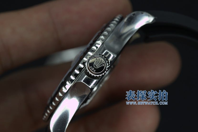 Rolextop-tier table VS Factorywhite gold yacht side