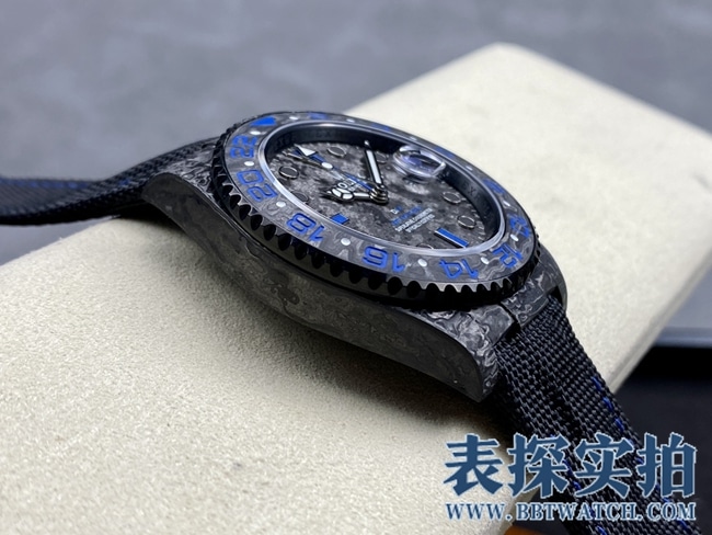 VSRolexGMT-Mastertop-tiersuper carbon fiber case is light to wear_How much does it cost_Pictures_How is the workmanship? Side view