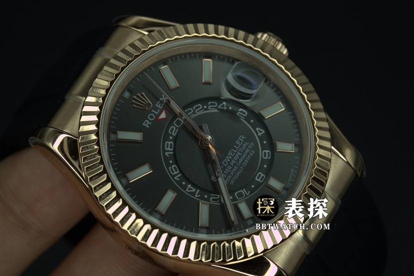 Rolex Skywalker top-tier 1:1super watch men's black dial rubber model pictures and prices front live photo