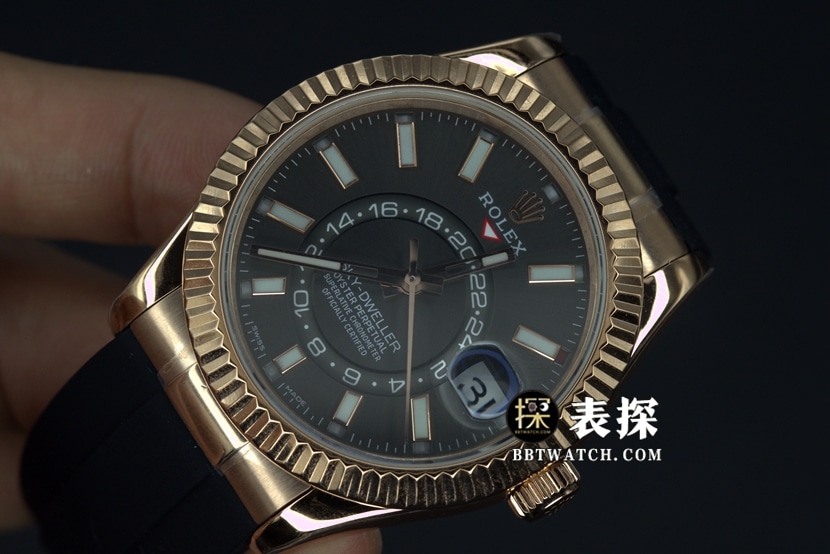Rolex Skywalker top-tier 1:1super watch men's black dial rubber model pictures and prices front live photo