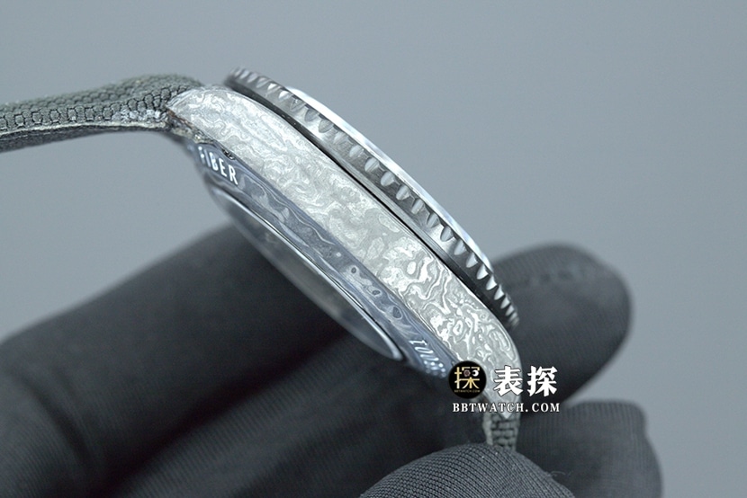 VS FactoryRolex1:1top-tier watch men's carbon fiber leather strap model pictures and prices side live photo