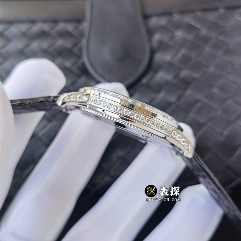 TW factory Vacheron Constantin 81760/000G-98621: 1top-tier watch diamond disc leather strap model pictures and prices side live photo