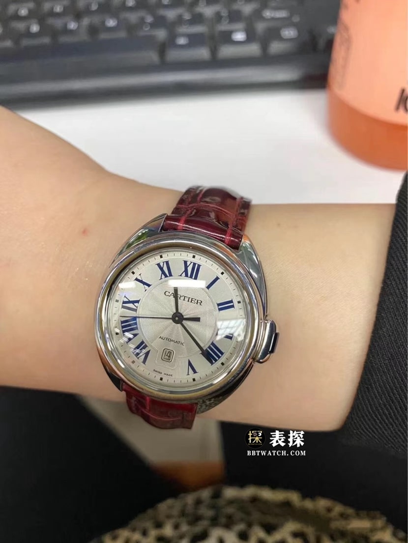 Cartier key top-tier high-quality watch women's white dialleather strap model pictures and prices wearing live photos