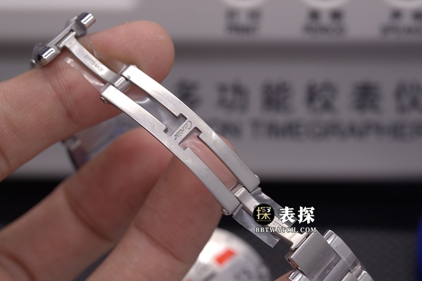 AF Factory blue balloon Cartier1:1replica watch silver white dial blue needle steel bracelet model W6920071clasplive photos