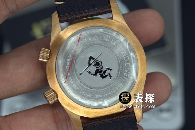 OS factory Longines classic replicasuper watch men's green dialleather strap model pictures and prices caseback live photo