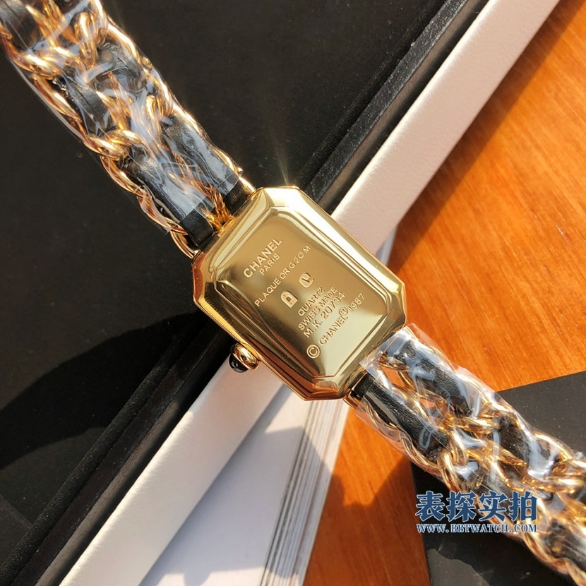 top-tiersuper clonec factory Chanel ladies black dialquartz watch front bottom cover