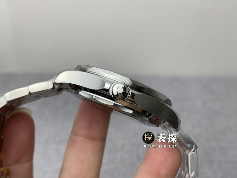 OR factory OmegaSeamastertop-tier watch men's black dial laser engraved barrel pattern steel bracelet model pictures and prices side live photo
