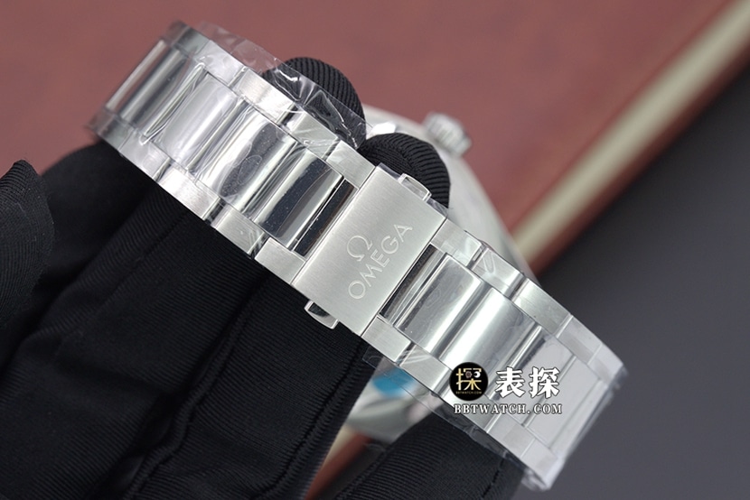 VS FactorySeamasterOmega1:1replica watch blue dial world time steel bracelet model 220.10.43.22.03.001braceletlive photos