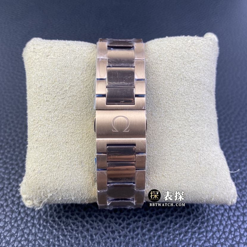 BF factory Omega Speedmaster top-tier watch men's silver panda dial steel bracelet model pictures and prices braceletlive photos