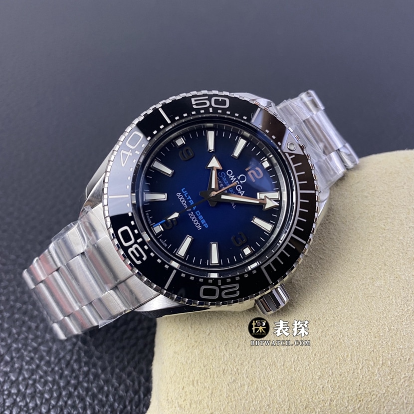 SBF factory OmegaSeamastersuper watch men's blue and black gradient disc steel bracelet model pictures and prices front live photo