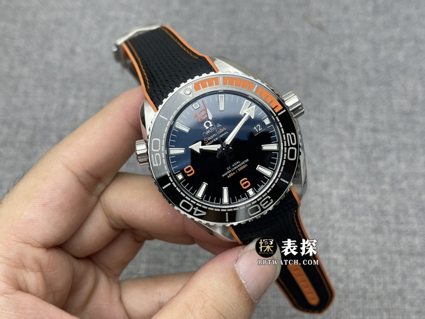 VS FactoryOmegaSeamastertop-tier 1:1high-quality watch men's black dial rubber model pictures and prices front live photo