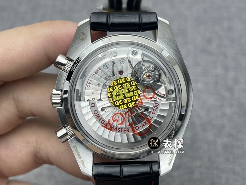 OM FactoryOmega top-tier 1:1super watch men's white panda plate leather strap model pictures and price caseback live photo