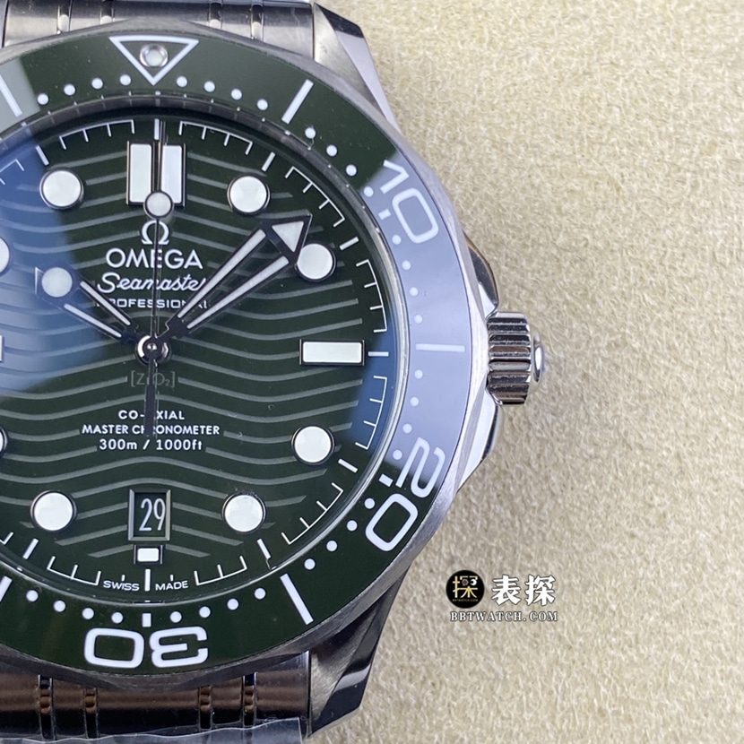 ZF FactoryOmegaSeamaster1:1super watch men's green dialsteel bracelet picture and price front live photo