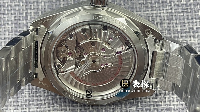 VS FactoryOmegaSeamastertop-tier watch men's green dialsteel bracelet pictures and prices caseback live photo