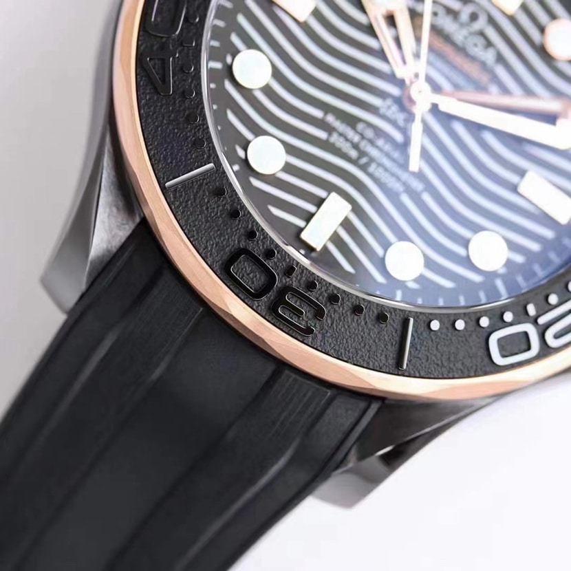 OM FactoryOmegaSeamaster300 black ceramictop-tier watch rose gold