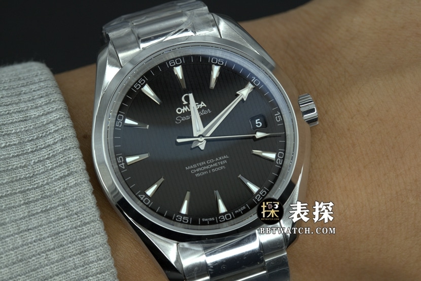 VS FactoryOmegaSeamastersuper watch black dial silver needle steel bracelet model pictures and prices front live photo
