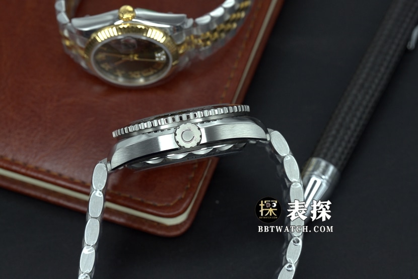 VS FactoryOmegaSeamaster Ocean Universe 600m Quarter Orange Watch Men's Steel Bracelet Model Pictures and Prices side live photo