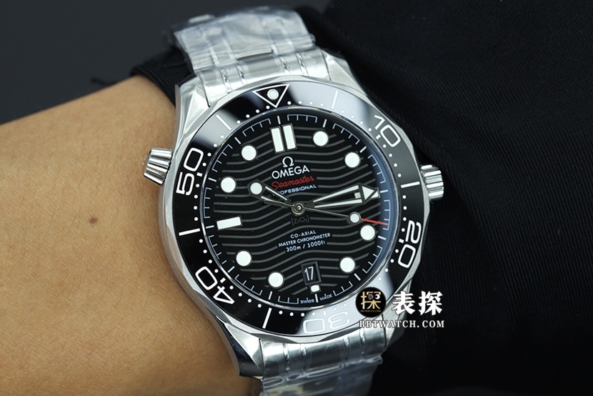 VS FactoryOmegaSeamaster 300m watch men's black dialsteel bracelet model pictures and prices wearing live photos
