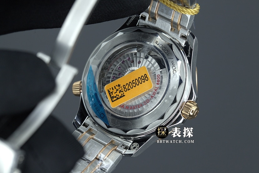 VS FactoryOmegaSeamaster300Mtop-tier watch men's rose gold black steel bracelet model picture and price caseback live photo